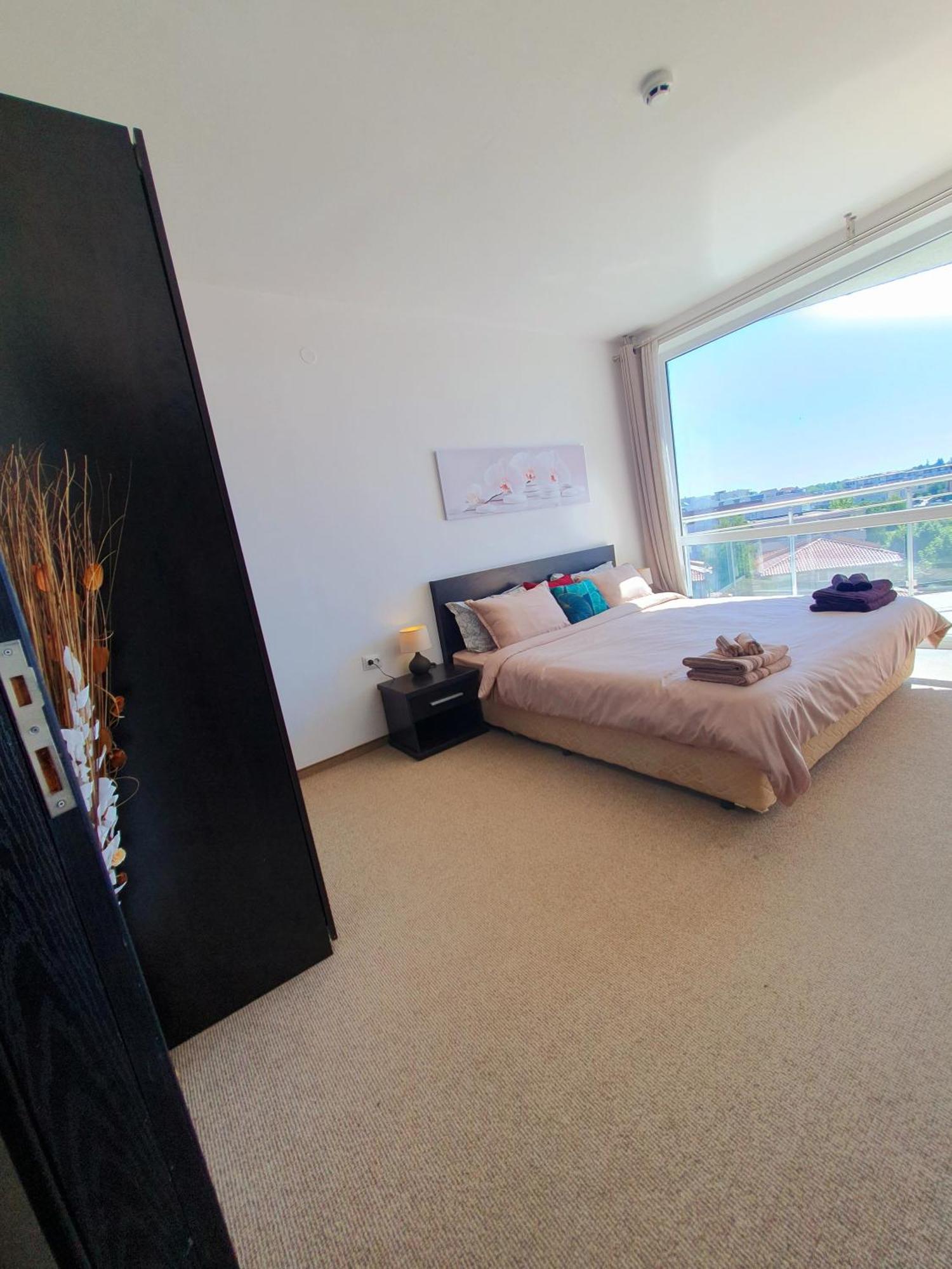 Elena'S Lux Aparthotel - Town & Sea View - Atlantis Spa サラフォヴォ エクステリア 写真